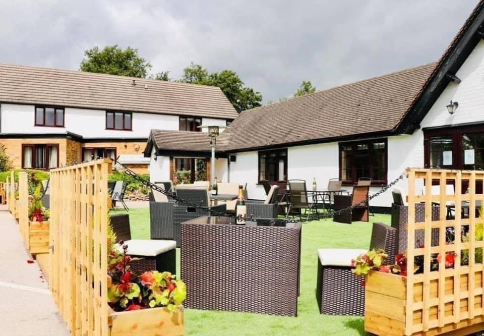 The Boars Head Hotel Sudbury  Exteriér fotografie